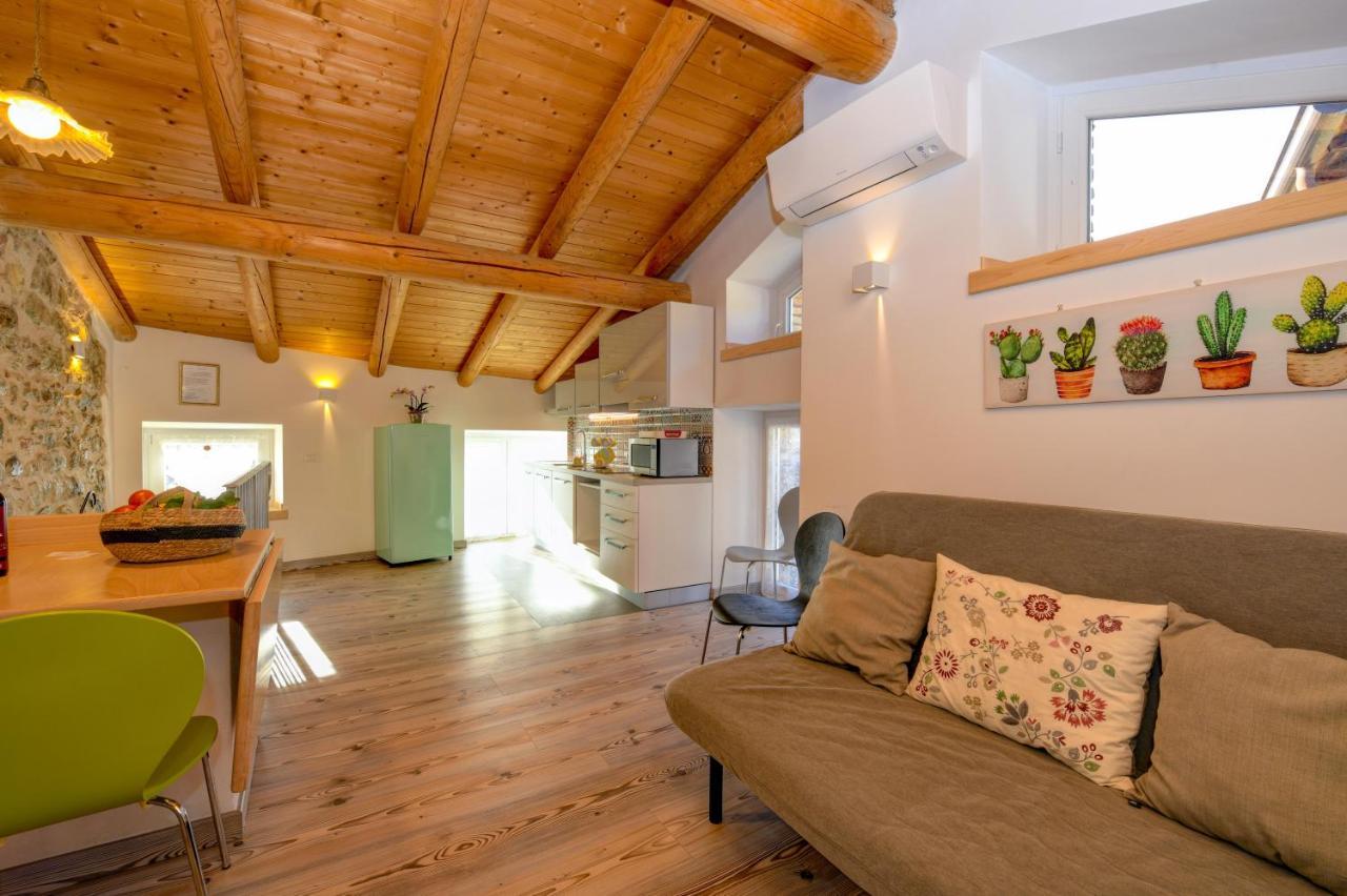 דירות Tremosine Casa Nel Borgo - Il Gufo מראה חיצוני תמונה