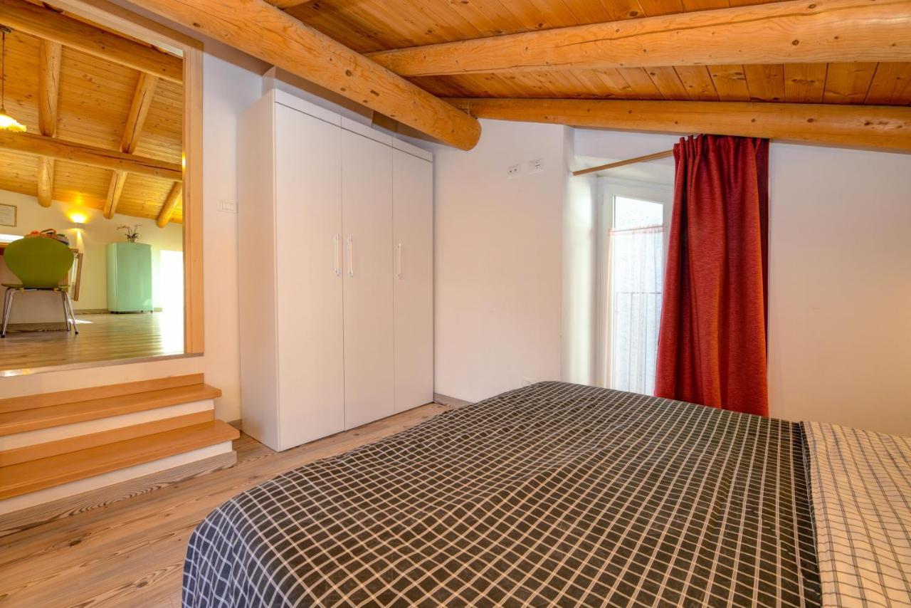 דירות Tremosine Casa Nel Borgo - Il Gufo מראה חיצוני תמונה