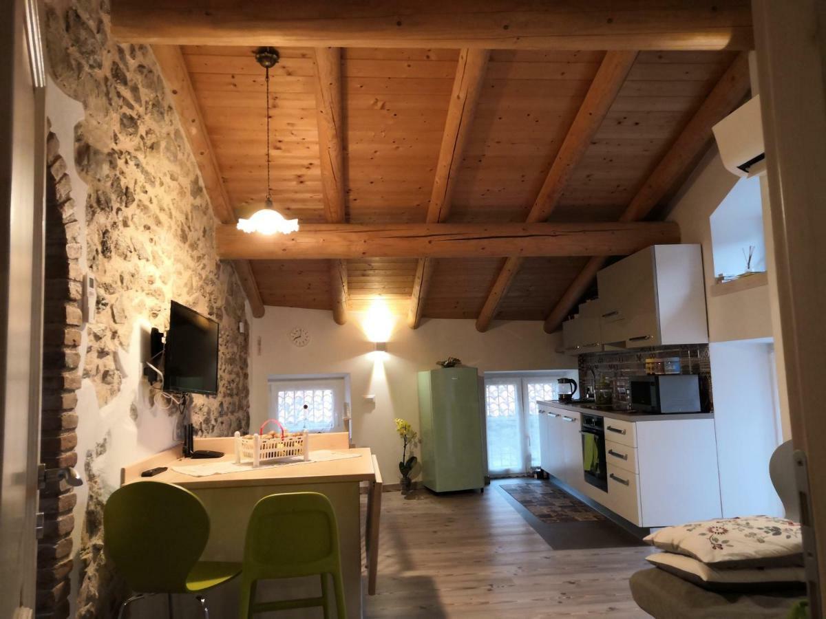 דירות Tremosine Casa Nel Borgo - Il Gufo מראה חיצוני תמונה